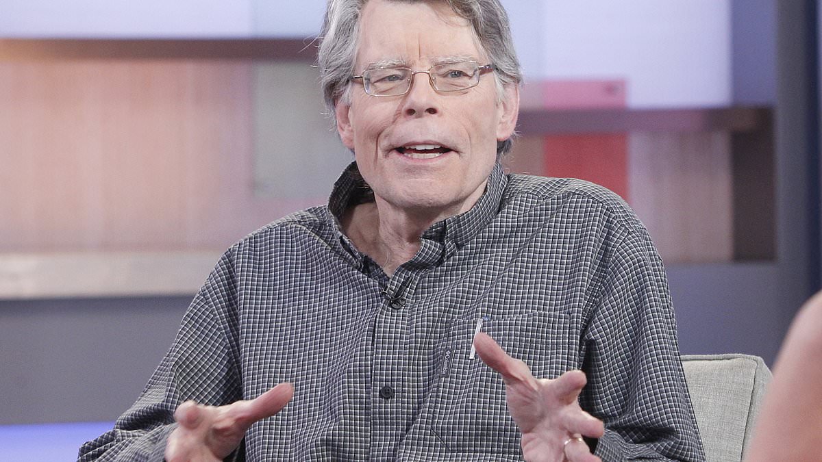 Stephen King Urges Biden to Withdraw from 2024 Race Amid Hollywood Backlash Over Debate Debacle